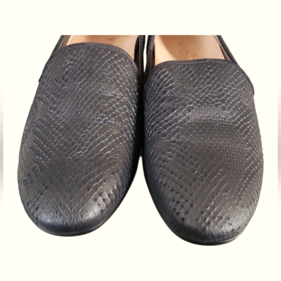 Vionic Willa II Women's Slip On Black Metal Snakeskin Flats Loafers Size 5 - Picture 3 of 8